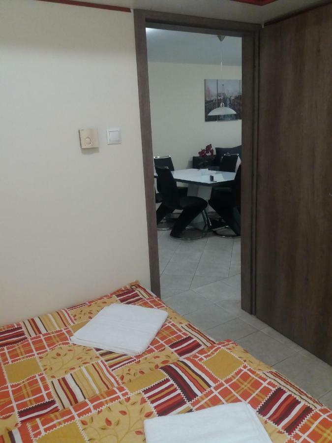 شقة Centrum Apartman سيغيد المظهر الخارجي الصورة